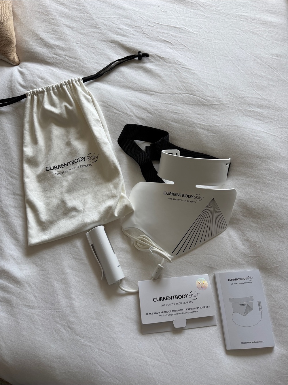 CURRENTBODY SKIN Red Light LED Chest & Neck Therapy Mask